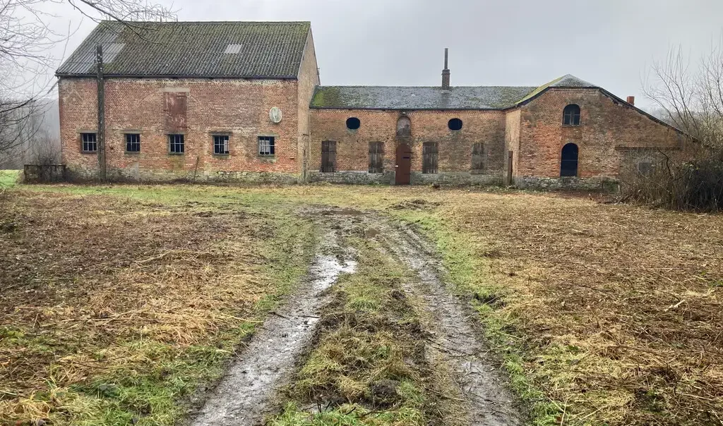 Ferme à lunettes, Féron, Glageon, Sains-du-Nord (Nord)