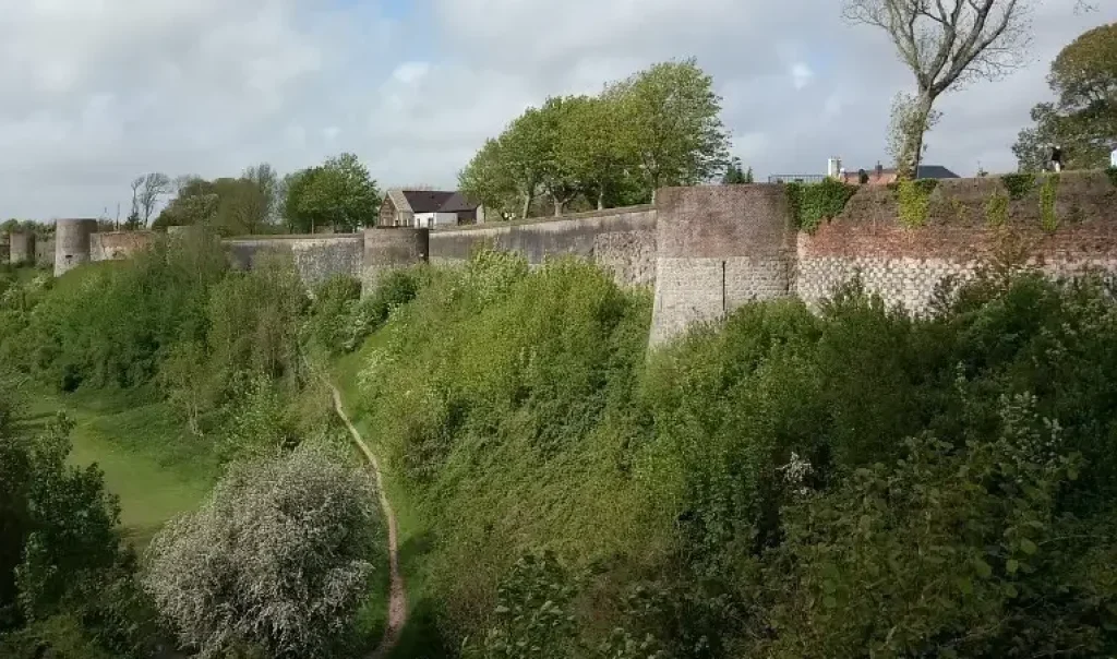 Photographie des Remparts de Montreuil-sur-Mer (Pas-de-Calais)