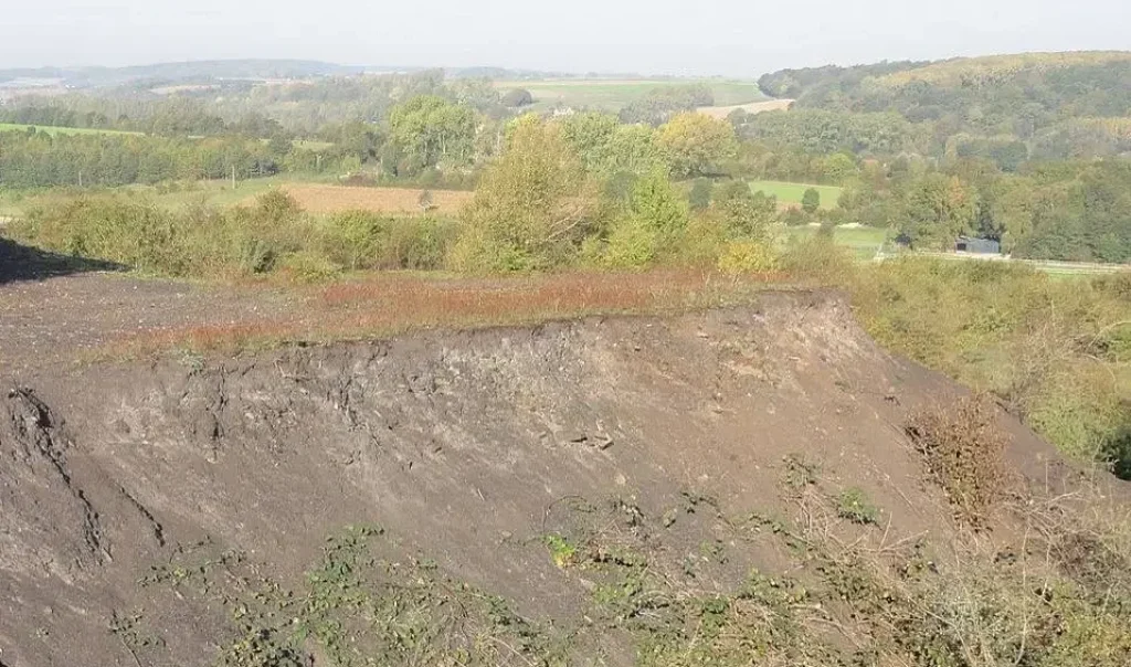 Terril de la Clarence - Divion (Pas de Calais)